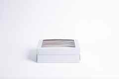 Krabica na zákusky s okienkom - 28x18x10 cm (25ks) Krabica na zákusky s okienkom - 28x18x10 cm (25ks)