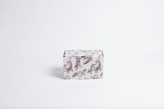 Zákusková krabica 10x16,5x10 cm (REOK) - biela, s potlačou Zákusková krabica 10x16,5x10 cm (REOK) - biela, s potlačou