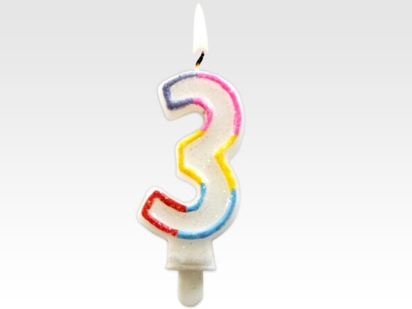 Tortové sviečky čísla s farebným okrajom 3